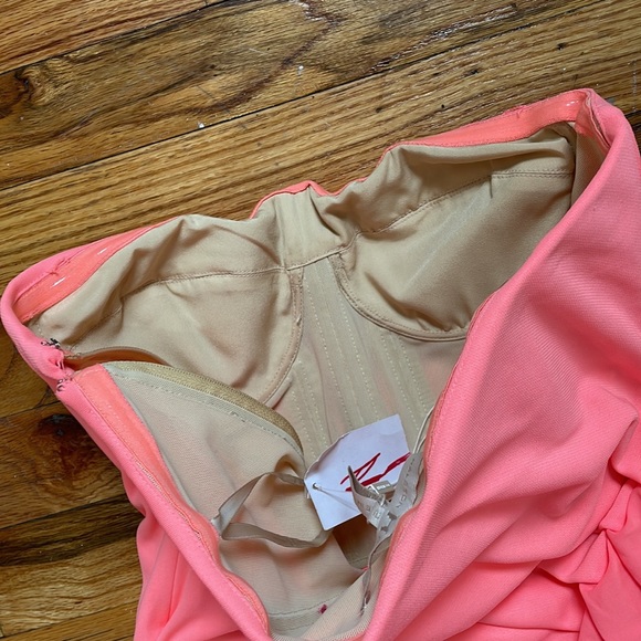 2 FOR $60 GOWNS! New w/ Tags Halston Heritage Gown - size 2 - Picture 6 of 9